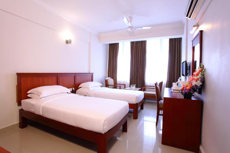 Pooram International Hotel Thrissur Cameră foto