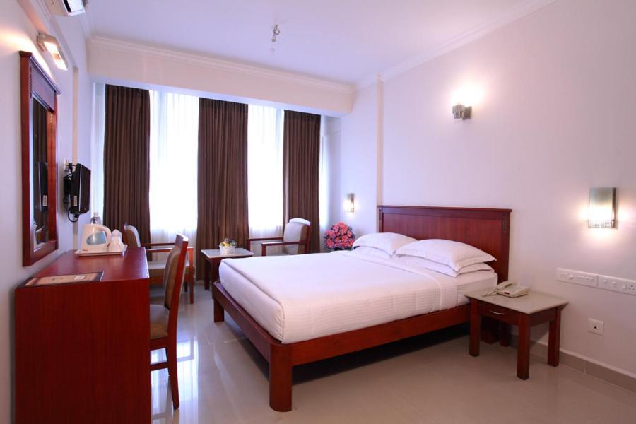 Pooram International Hotel Thrissur Cameră foto